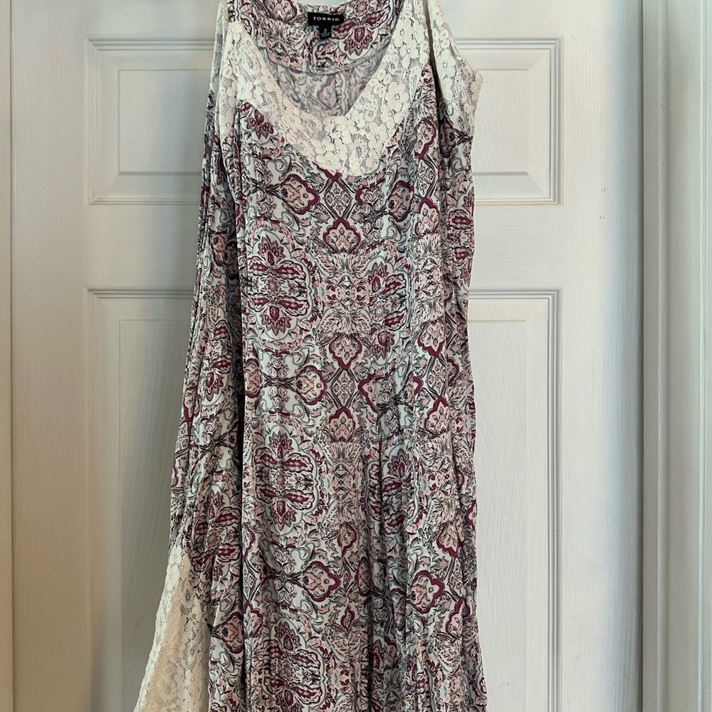 Women's Patterned Dress with Lace Accents